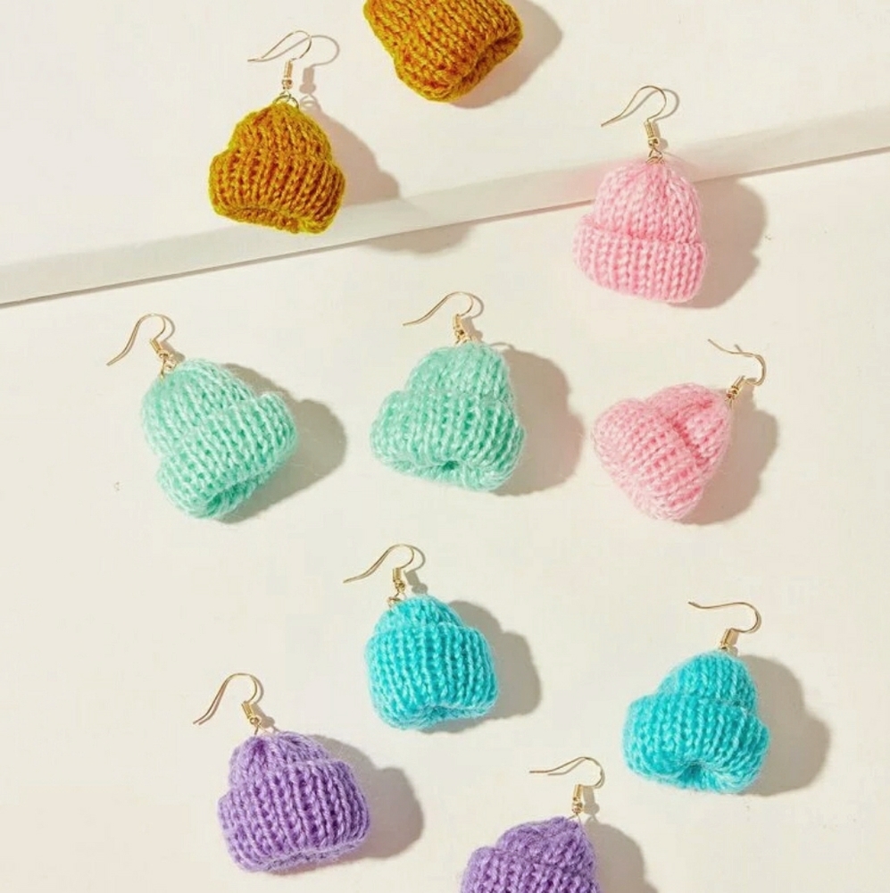 Adorable Winter Themed Beanie dangle earrings